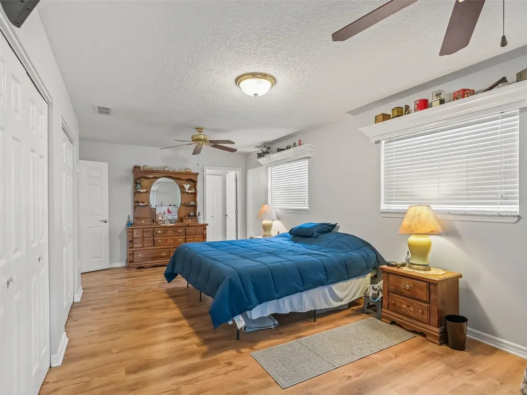 4430 Cr 542h Bushnell FL 33513