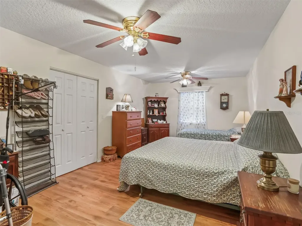 4430 Cr 542h Bushnell FL 33513