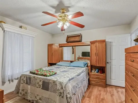 4430 Cr 542h Bushnell FL 33513