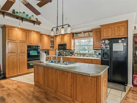 4430 Cr 542h Bushnell FL 33513