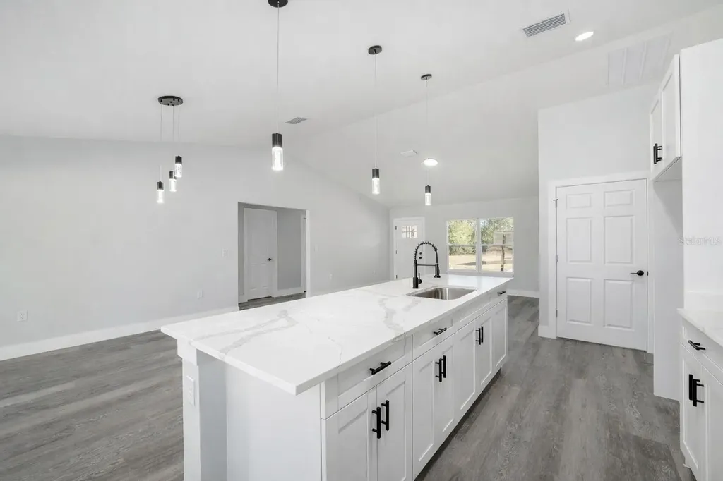 2121 SW Hilliard Avenue Dunnellon FL 34431