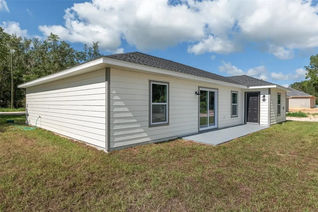 2121 SW Hilliard Avenue Dunnellon FL 34431