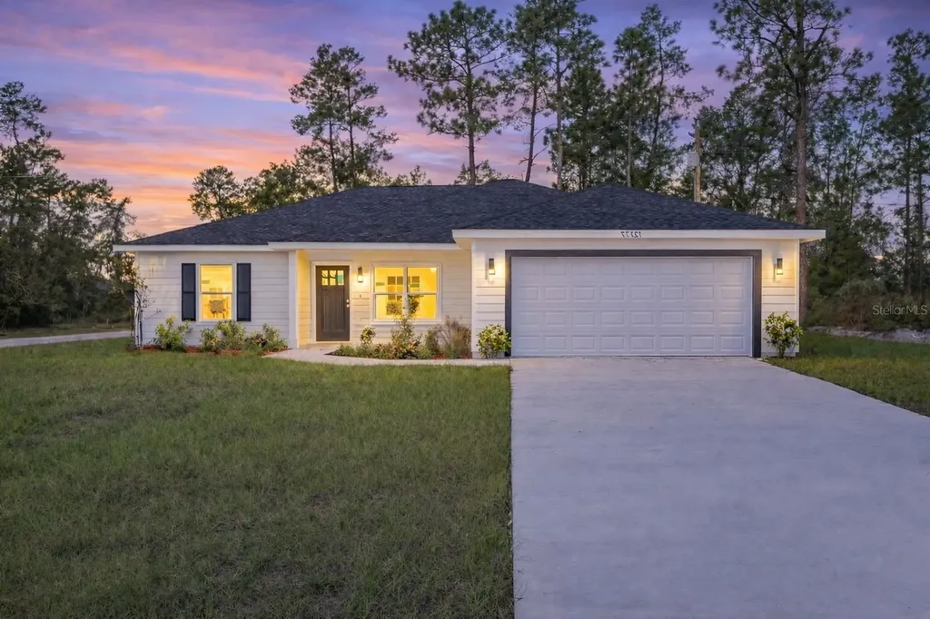 2121 SW Hilliard Avenue Dunnellon FL 34431