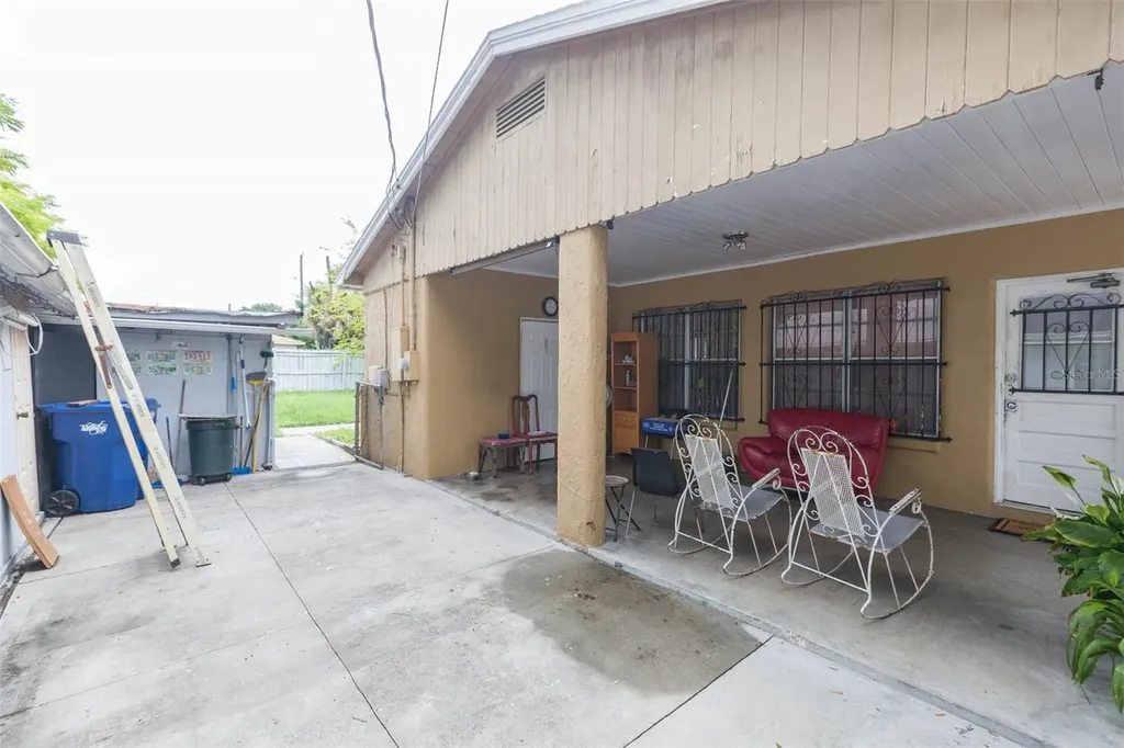 2703 W Saint Joseph Street Tampa FL 33607