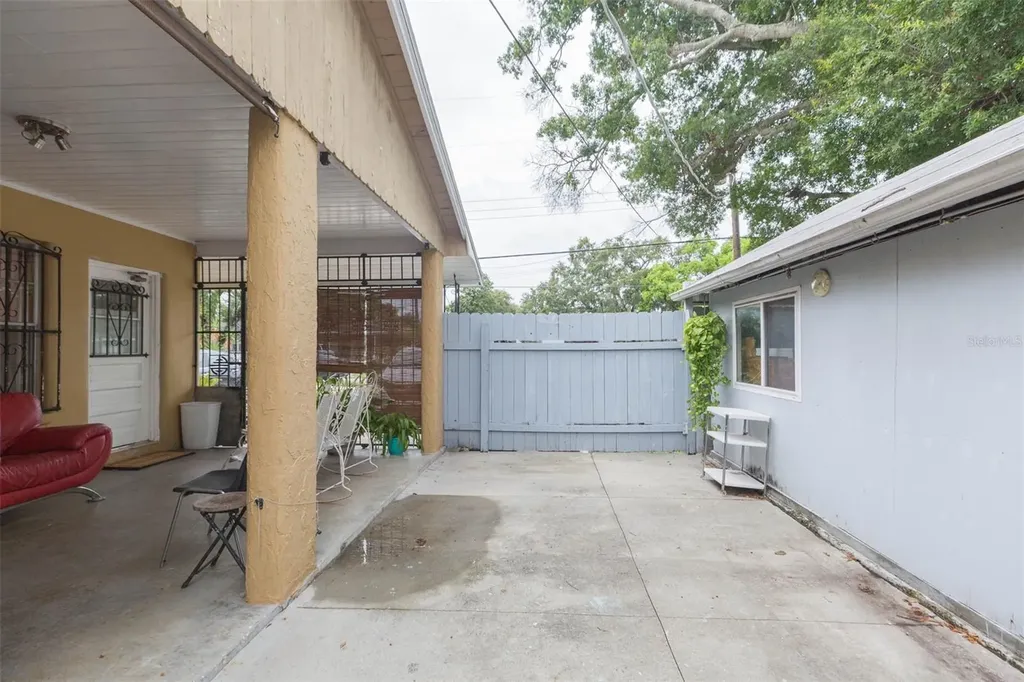 2703 W Saint Joseph Street Tampa FL 33607