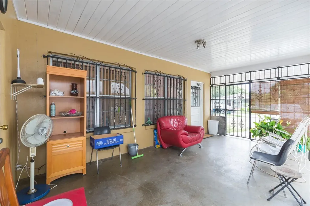 2703 W Saint Joseph Street Tampa FL 33607