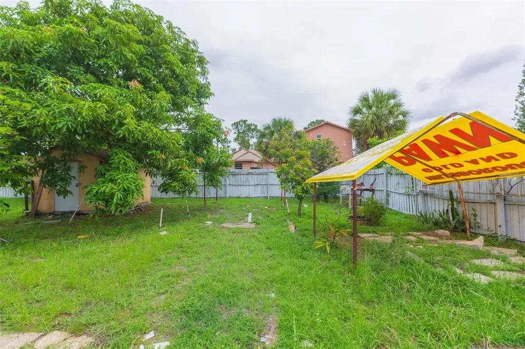2703 W Saint Joseph Street Tampa FL 33607