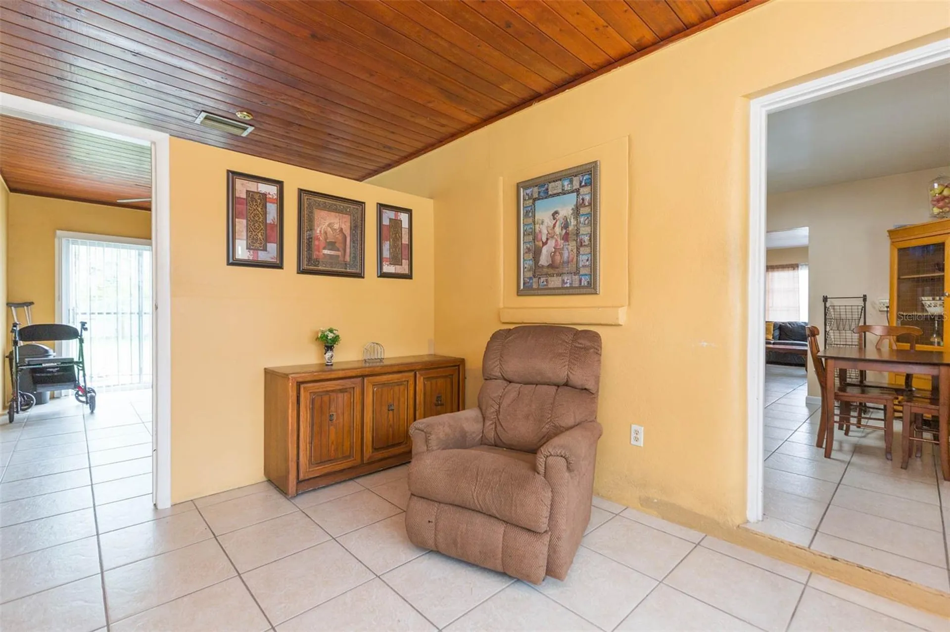 2703 W Saint Joseph Street Tampa FL 33607