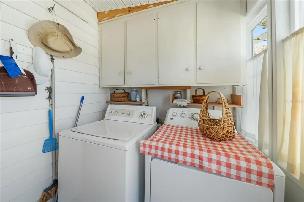 3315 Fry Street Sarasota FL 34239