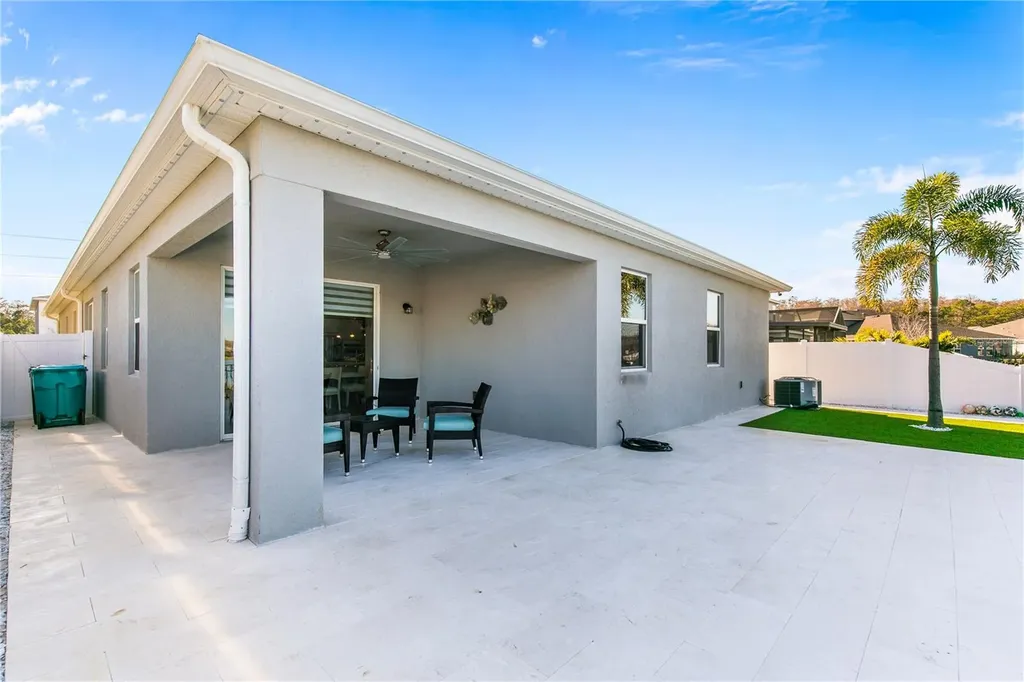 11851 Sunsail Avenue Orlando FL 32832