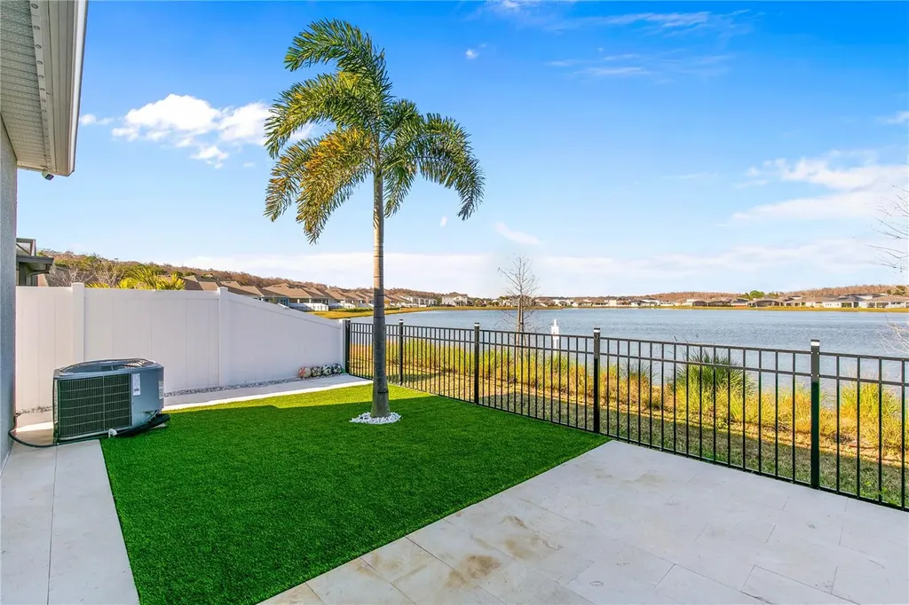 11851 Sunsail Avenue Orlando FL 32832
