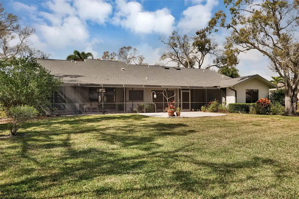 7307 Weeping Willow Drive Sarasota FL 34241