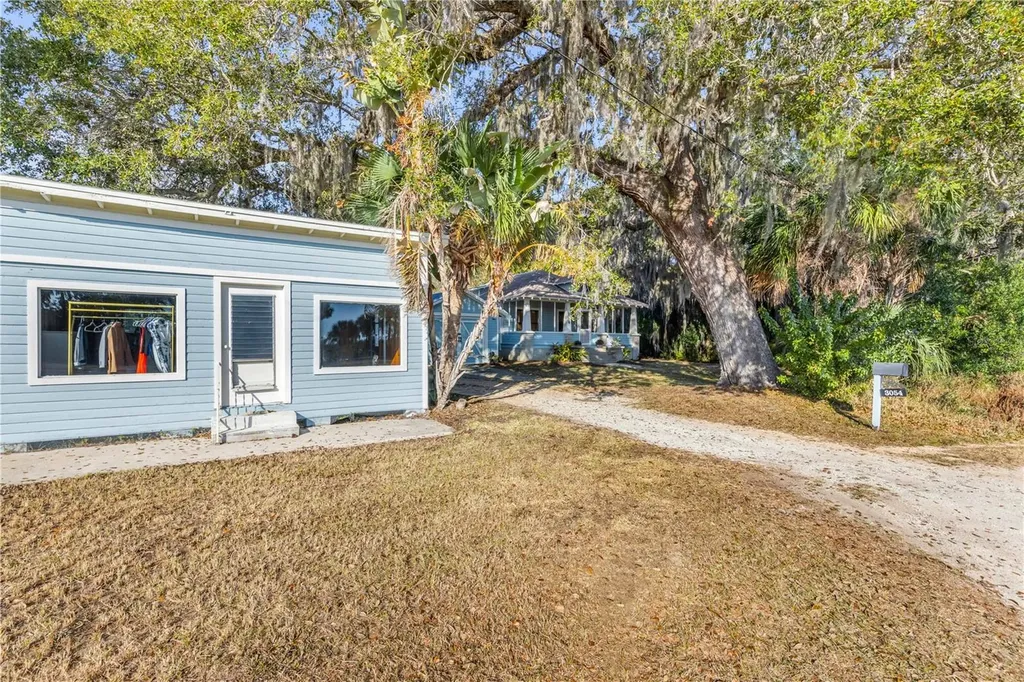 3054 N Dixie Freeway New Smyrna Beach FL 32168