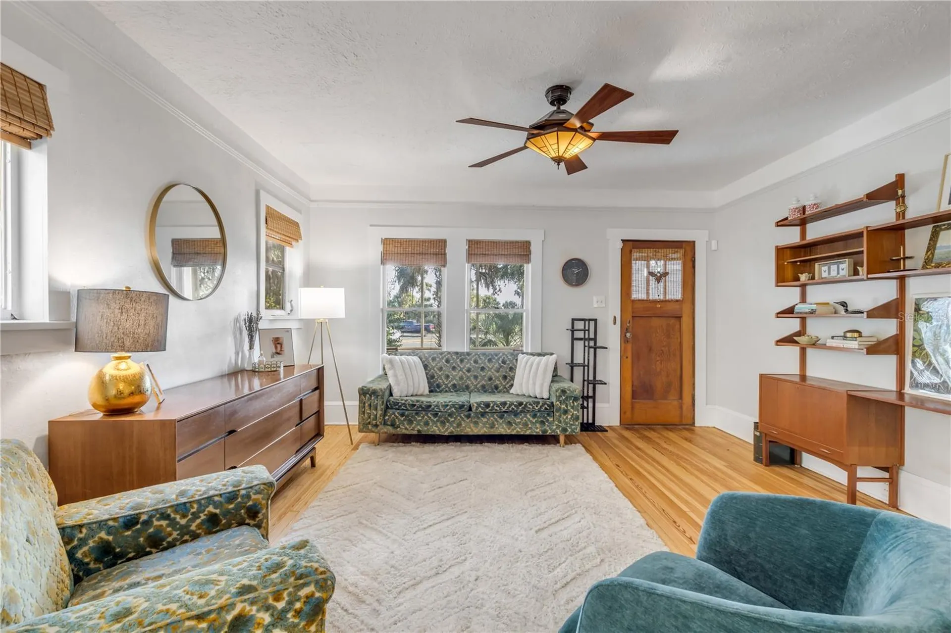 3054 N Dixie Freeway New Smyrna Beach FL 32168