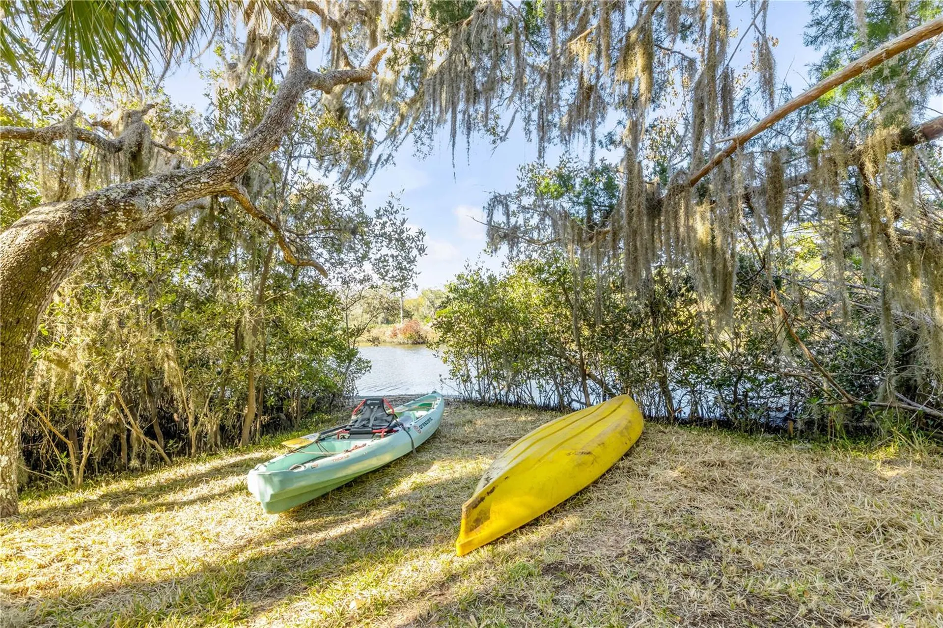 3054 N Dixie Freeway New Smyrna Beach FL 32168