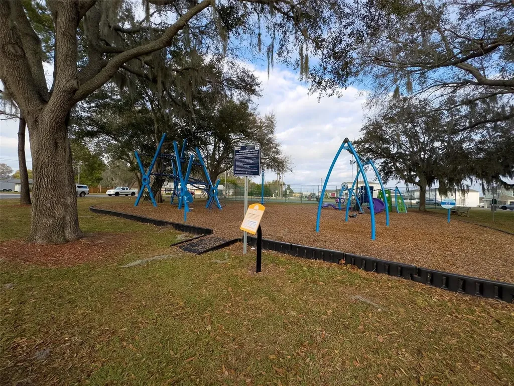 1047 Clay Boulevard Eustis FL 32726