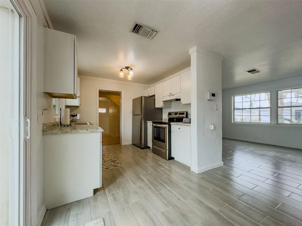 1047 Clay Boulevard Eustis FL 32726