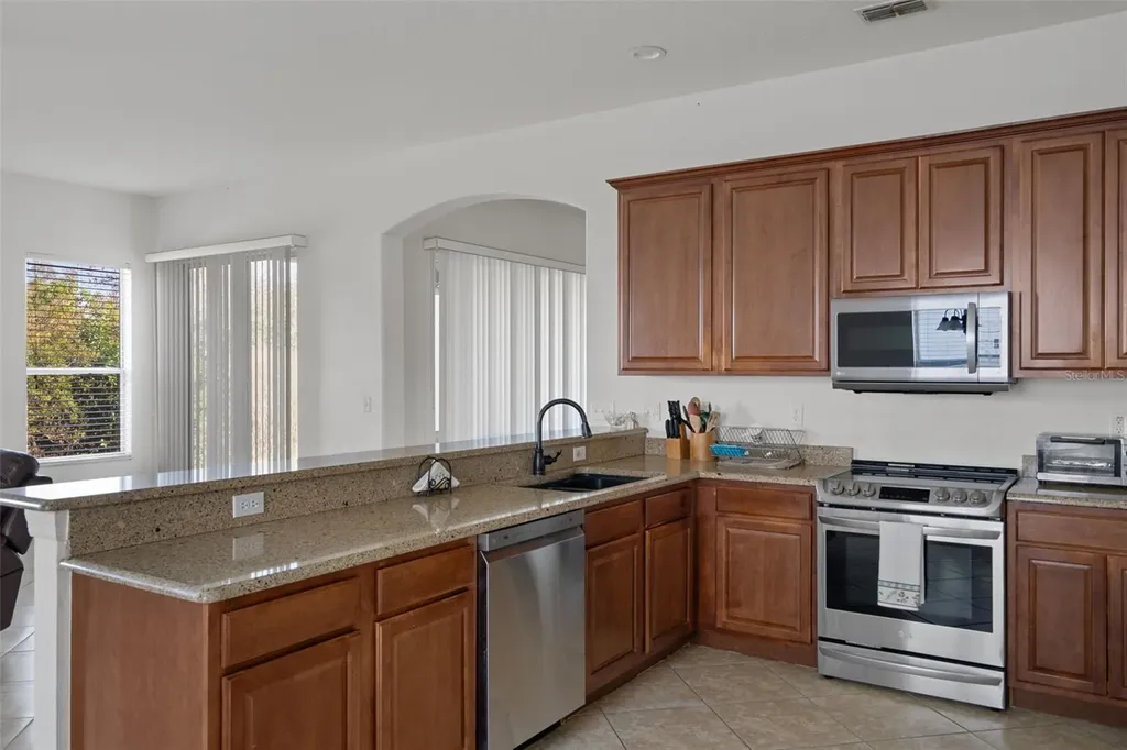10048 Cleghorn Drive San Antonio FL 33576