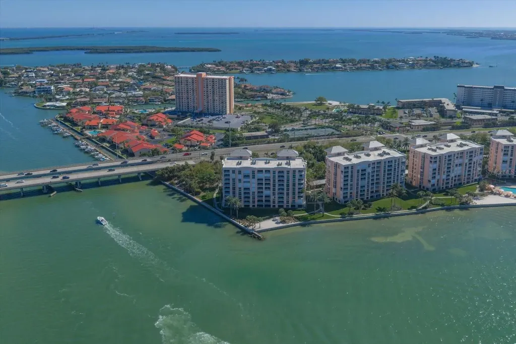 4993 Bacopa Lane S St Petersburg FL 33715