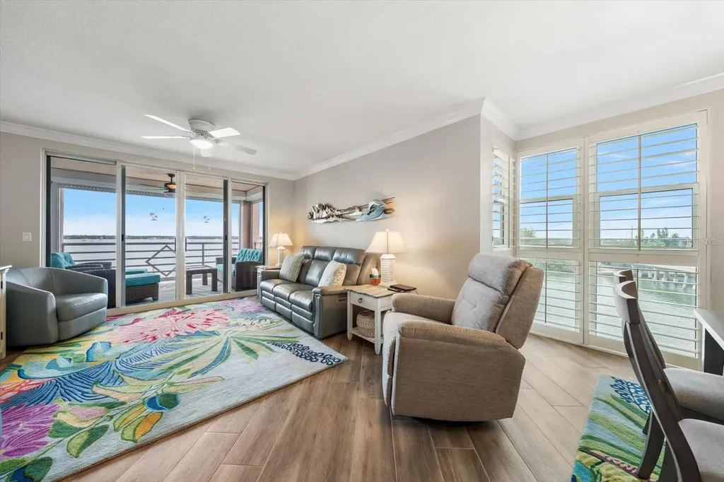 4993 Bacopa Lane S St Petersburg FL 33715