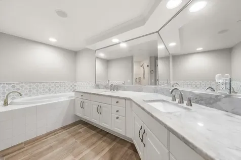 4993 Bacopa Lane S St Petersburg FL 33715