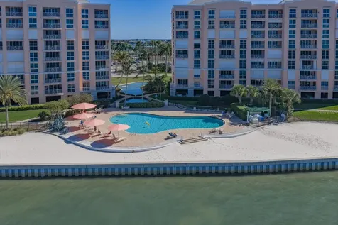 4993 Bacopa Lane S St Petersburg FL 33715