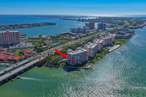 4993 Bacopa Lane S St Petersburg FL 33715