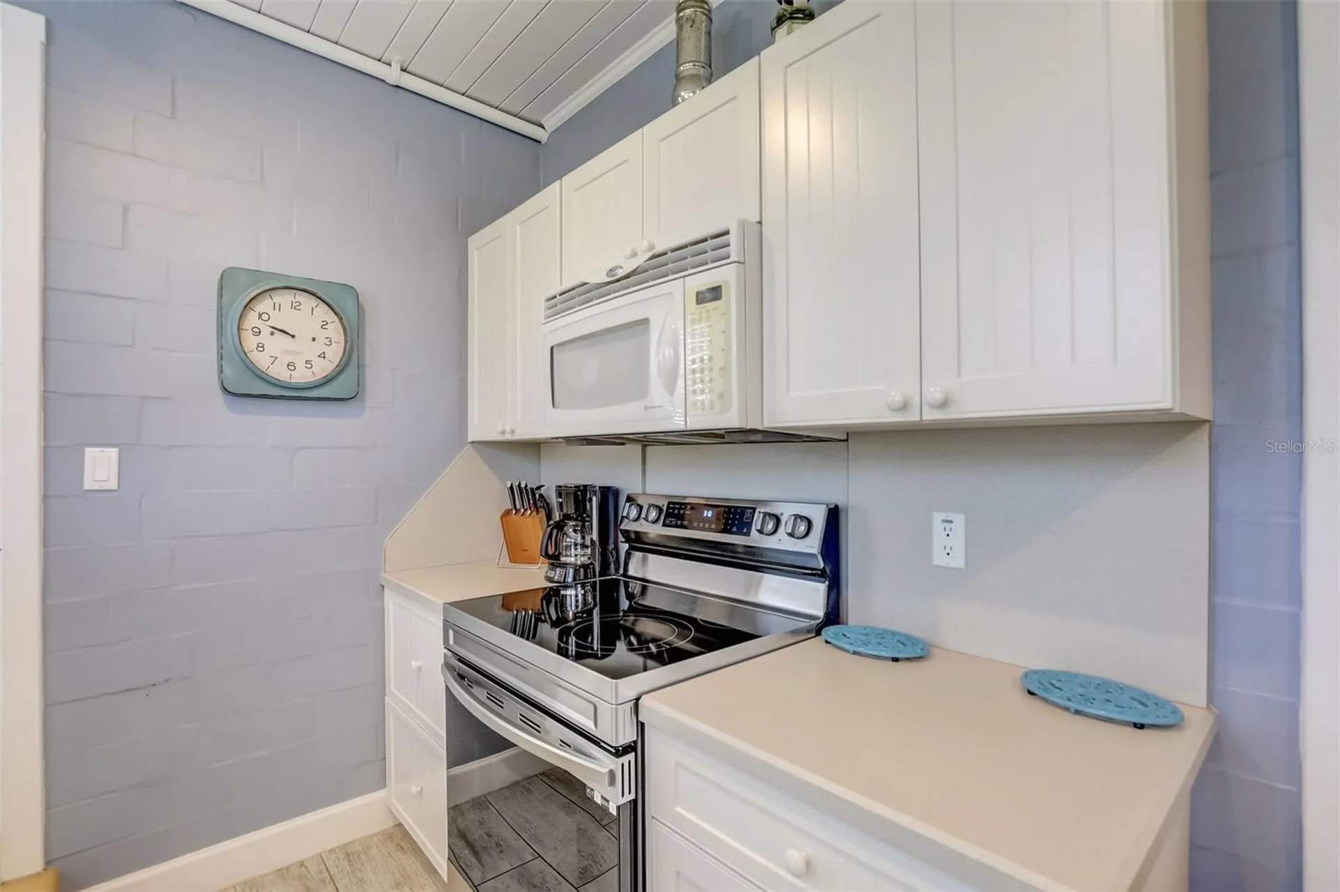 2101 Hill Street New Smyrna Beach FL 32169