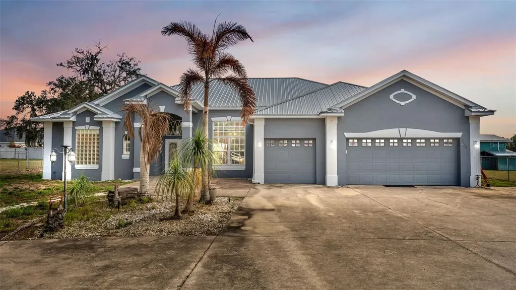 2664 Country Club Road N Winter Haven FL 33881