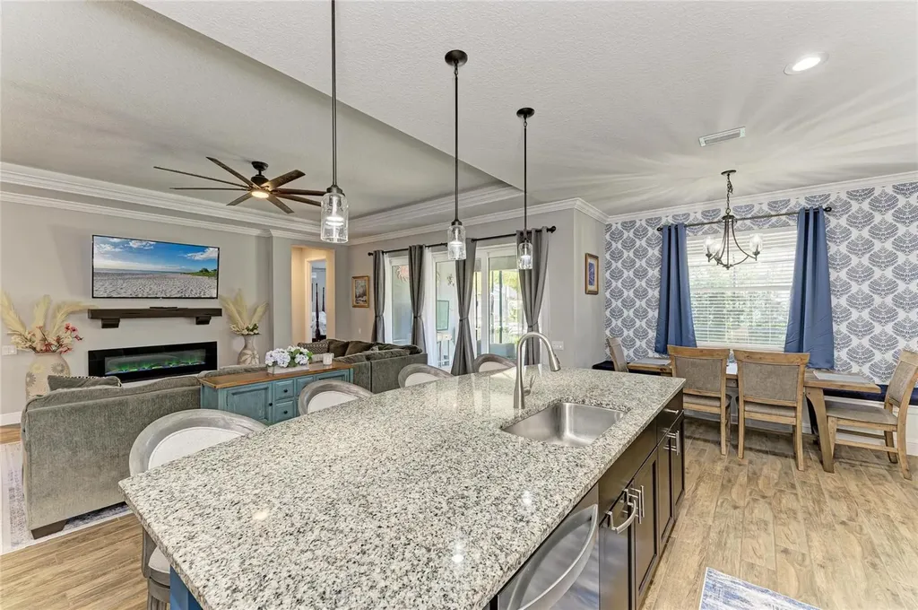 12502 Goldenrod Avenue Bradenton FL 34212