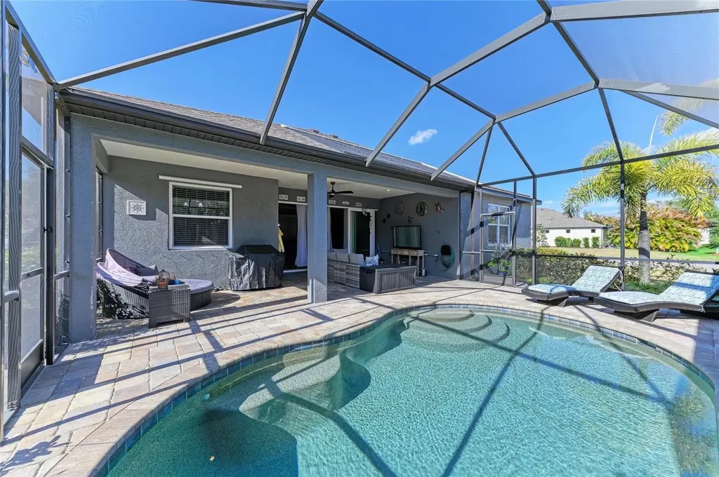12502 Goldenrod Avenue Bradenton FL 34212