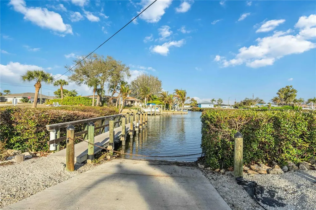1940 Greenlawn Drive Englewood FL 34223