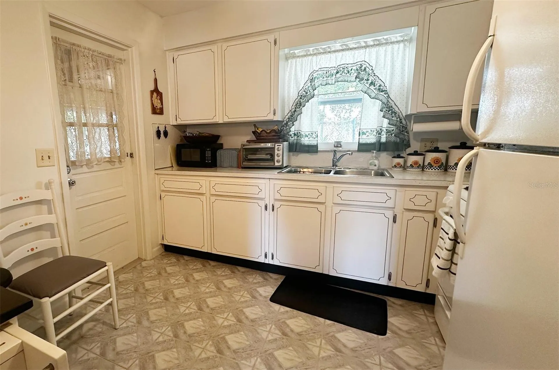 9821 Lily Street Pinellas Park FL 33782