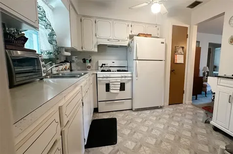 9821 Lily Street Pinellas Park FL 33782
