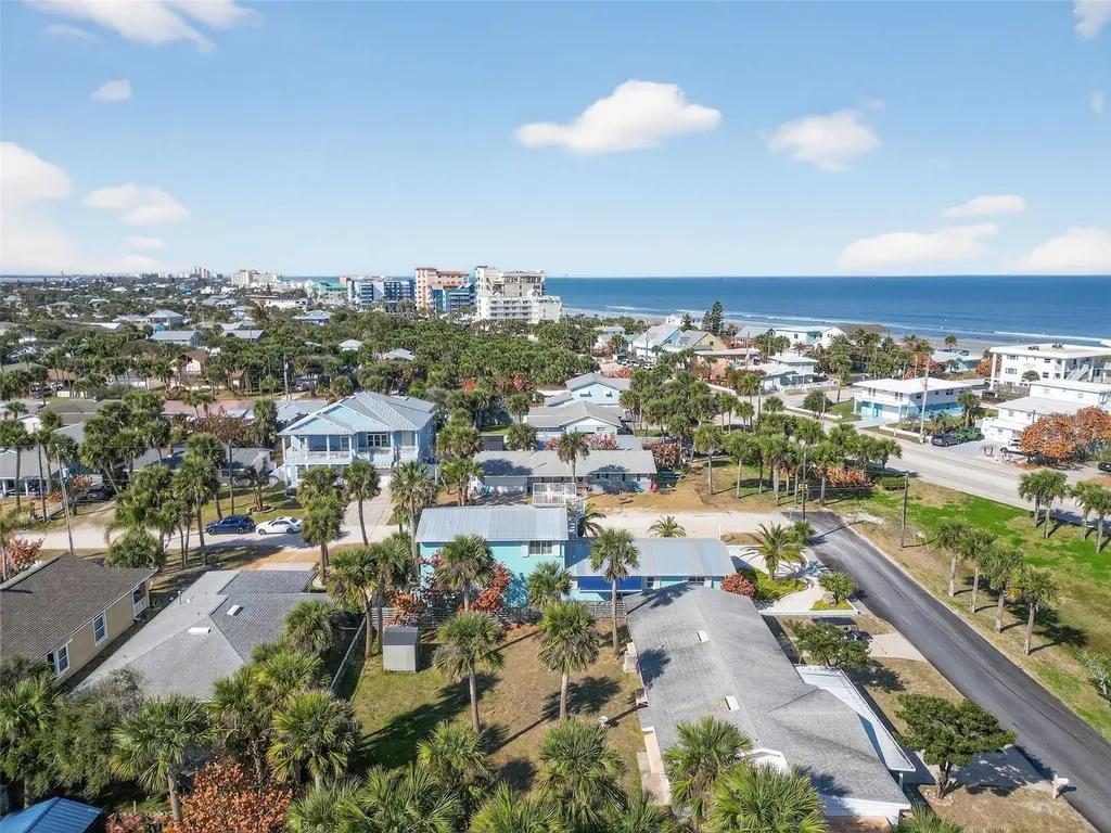 923 Locust Street New Smyrna Beach FL 32169