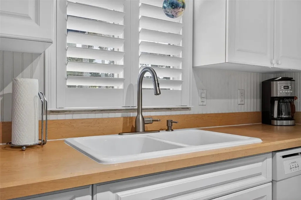 923 Locust Street New Smyrna Beach FL 32169