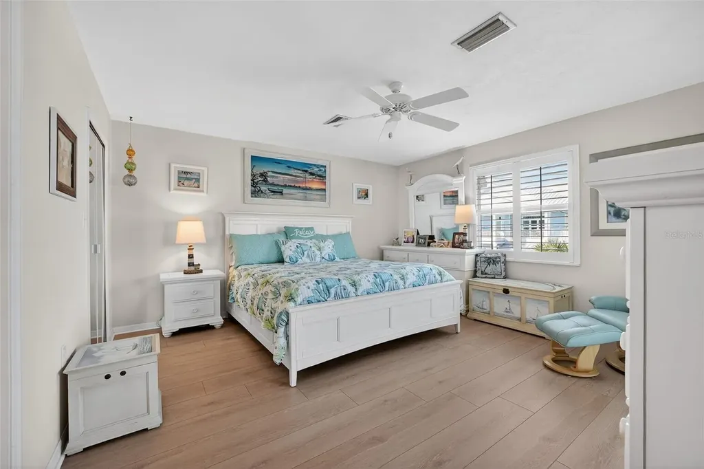 923 Locust Street New Smyrna Beach FL 32169