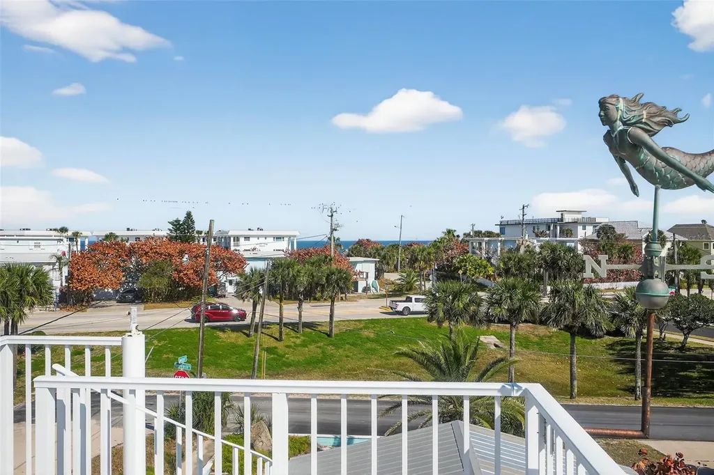923 Locust Street New Smyrna Beach FL 32169
