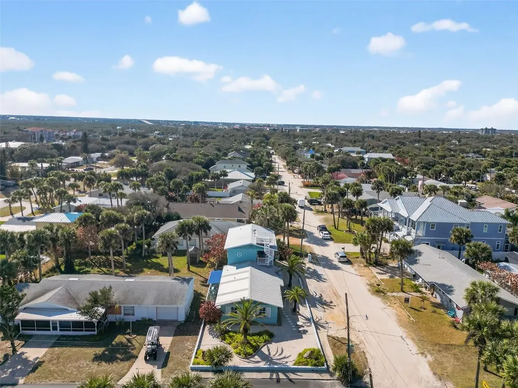 923 Locust Street New Smyrna Beach FL 32169