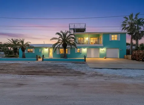 923 Locust Street New Smyrna Beach FL 32169