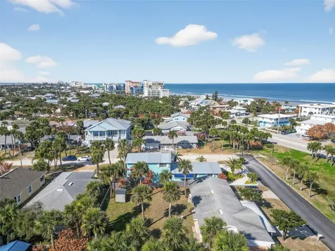 923 Locust Street New Smyrna Beach FL 32169