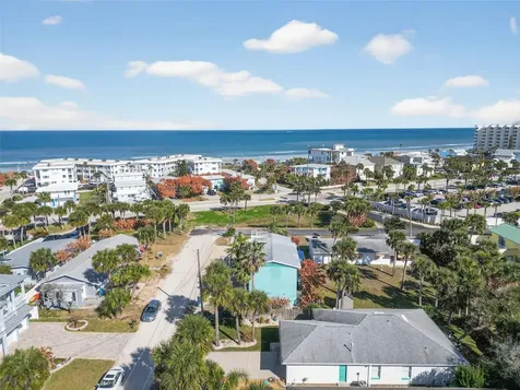 923 Locust Street New Smyrna Beach FL 32169