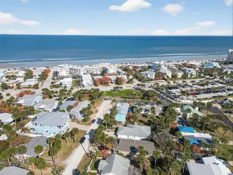 923 Locust Street New Smyrna Beach FL 32169
