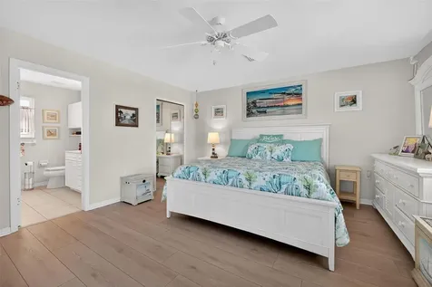 923 Locust Street New Smyrna Beach FL 32169