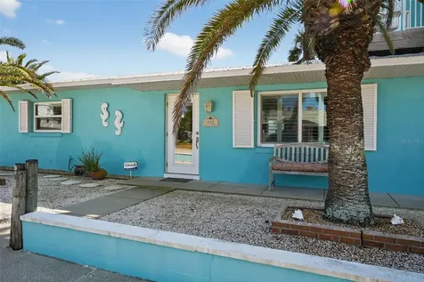 923 Locust Street New Smyrna Beach FL 32169