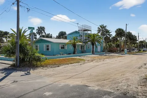 923 Locust Street New Smyrna Beach FL 32169