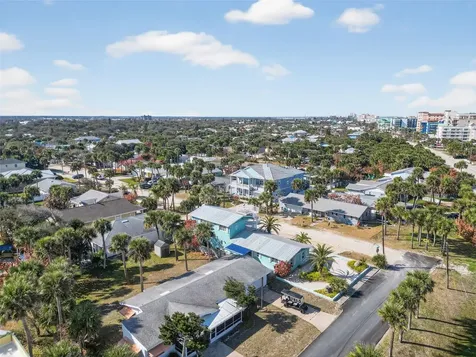923 Locust Street New Smyrna Beach FL 32169