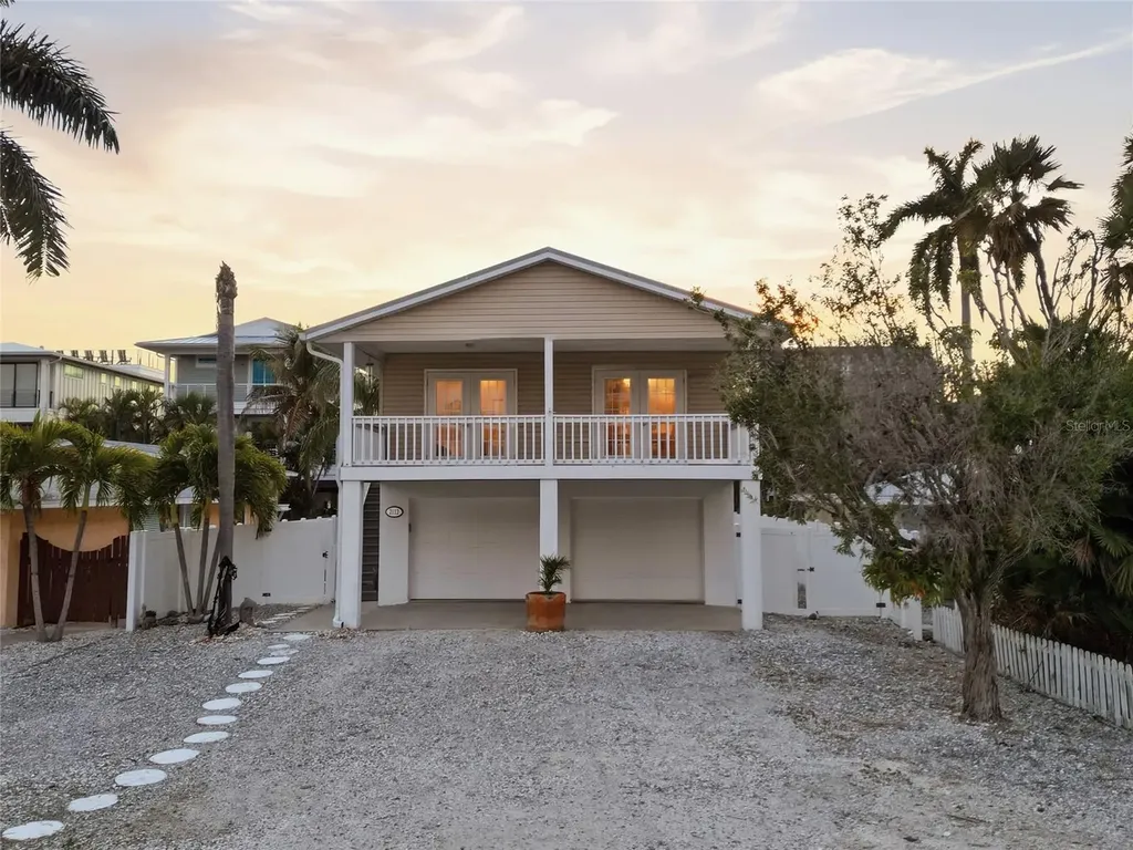 2112 Avenue B Bradenton Beach FL 34217