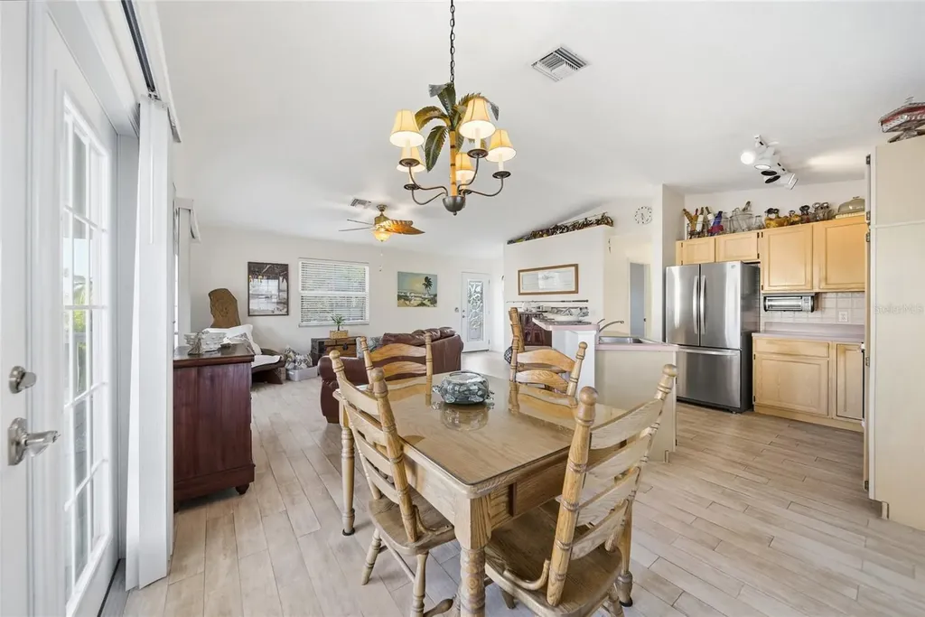 2112 Avenue B Bradenton Beach FL 34217