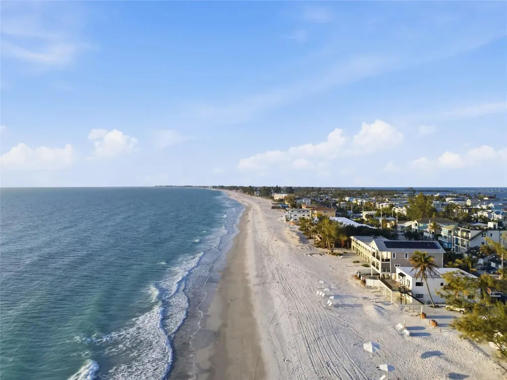 2112 Avenue B Bradenton Beach FL 34217